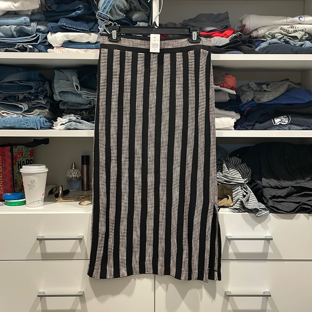 Lou and Grey midi skirt